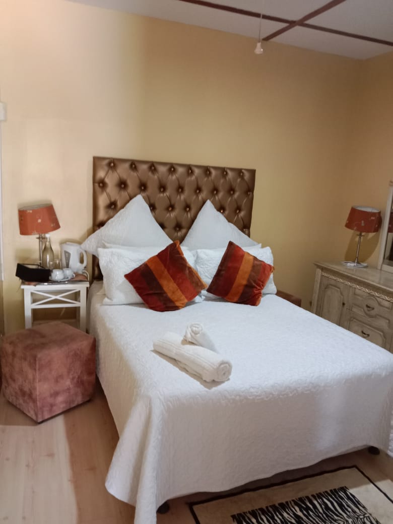 11 Bedroom Property for Sale in Ladybrand Free State